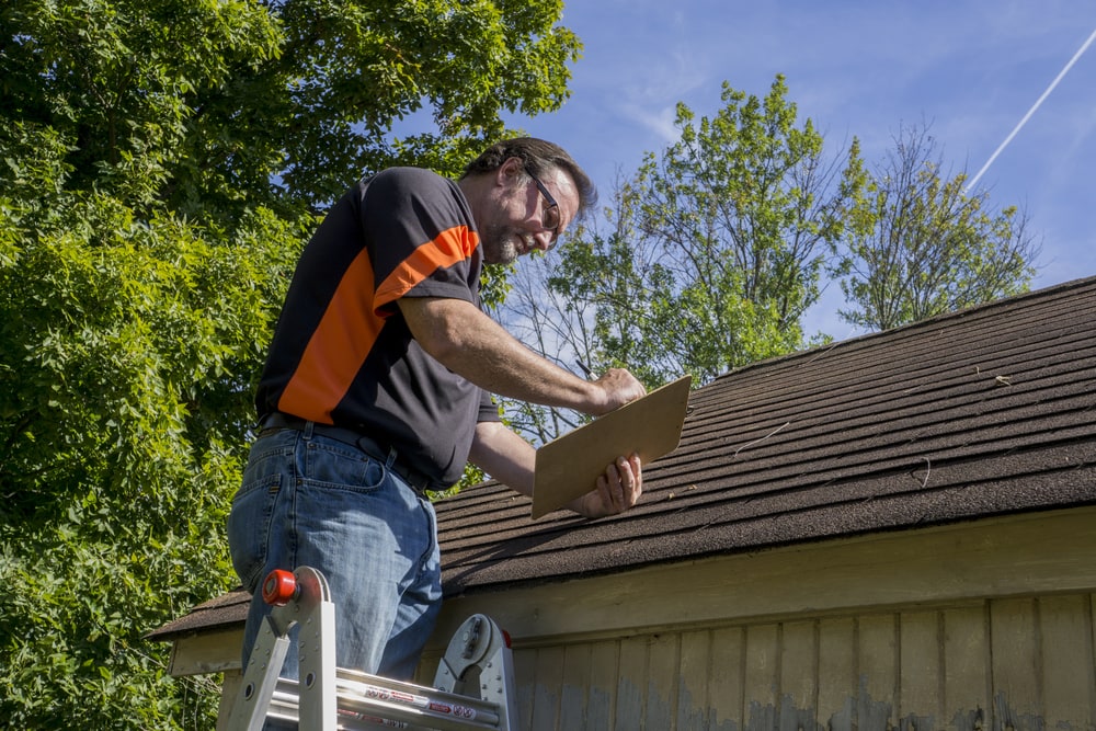 how roofing insurance claims work with adjusters